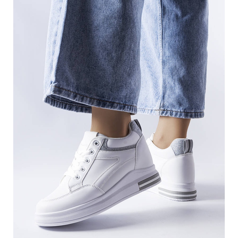 Hvide sneakers med glitterindlæg fra Bonevil 1