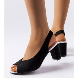 Sorte elegante sandaler fra Giroux 1
