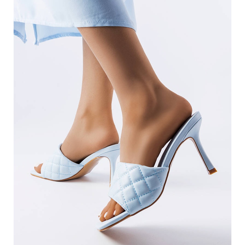 Blå quiltede flip-flops fra Penese 2