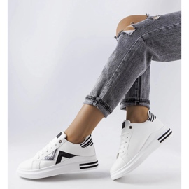 Sorte og hvide platformssneakers fra Monty 1