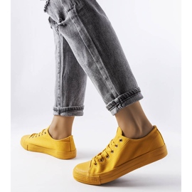 Gule tekstilsneakers fra Esmeaude 1