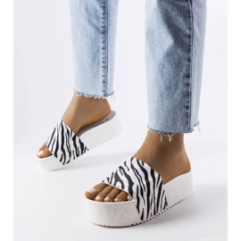AE35 Zebra Slides hvid 1