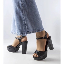 Sorte chunky sandaler fra Nidia 1