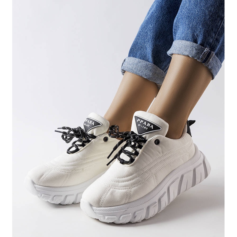 Inna Aisys hvide sneakers 1