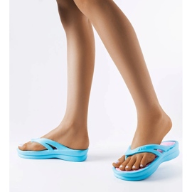 Blå lys flip flops fra Isla 2