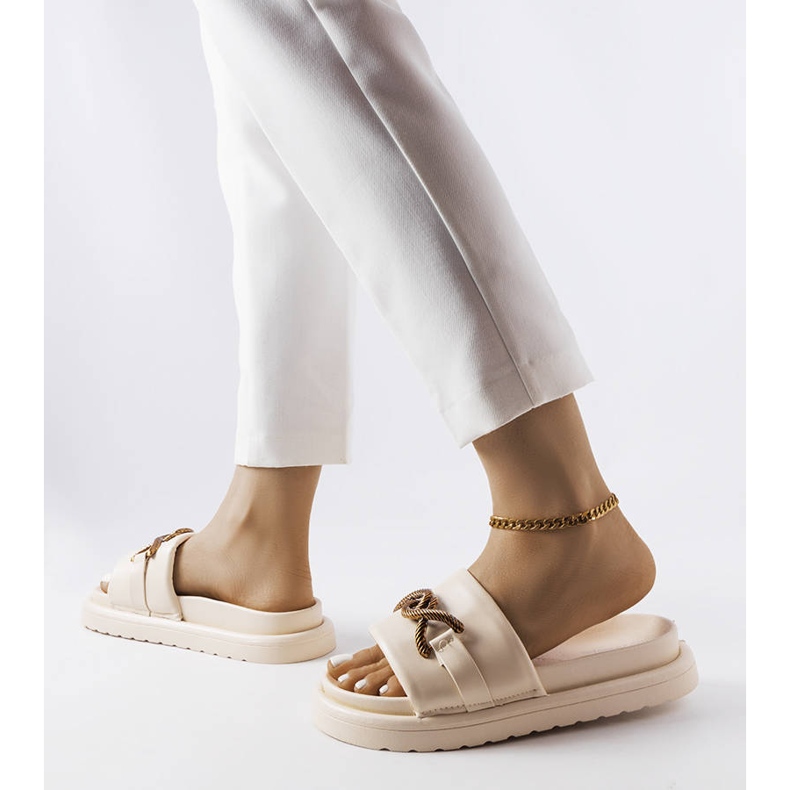 Beige platformsrutsjebaner fra Frédérique 2