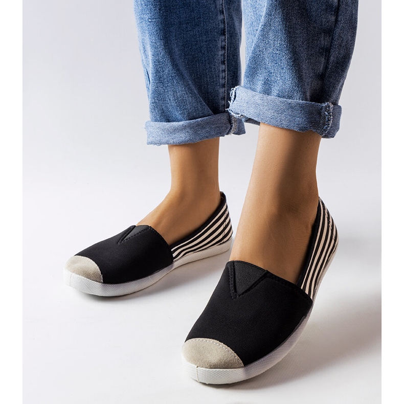 Sorte tekstilsneakers fra Harlee 1