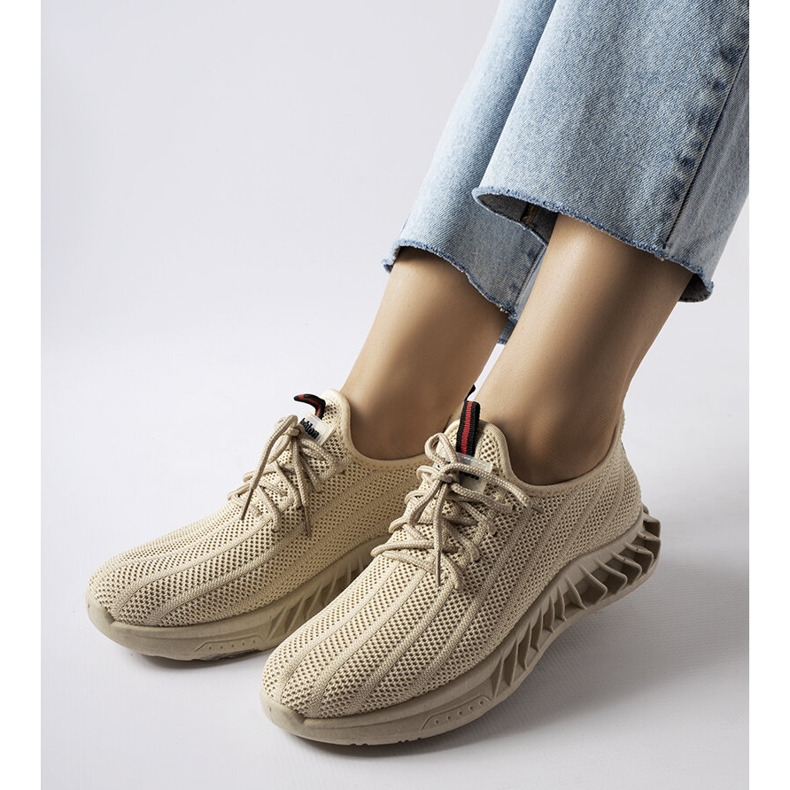 Beige slip-on sko med snøre 1