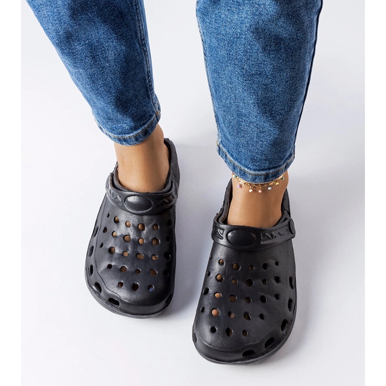 Sorte slip-on sandaler i skum fra Hayes 1