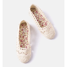Beige hæklede børneballerinaer fra Lisa 1