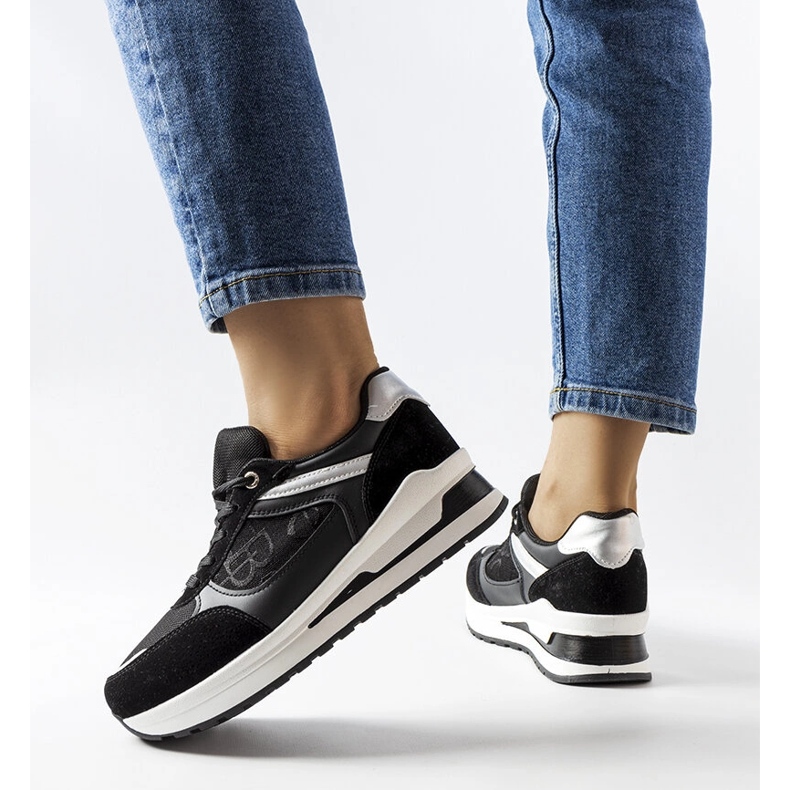Inna Sorte sneakers med Genovesee-indlæg 1