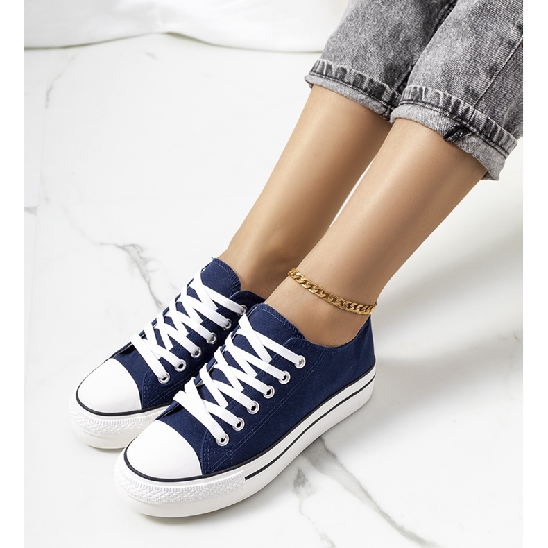 Marineblå sneakers på Wessel platformen 1