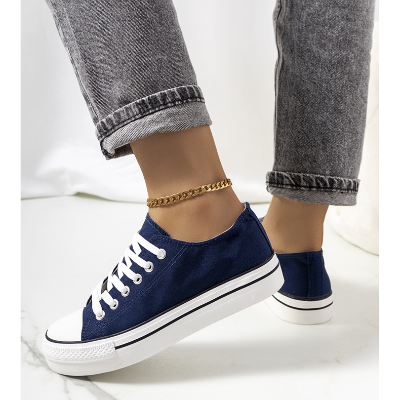 Marineblå sneakers på Wessel platformen 2
