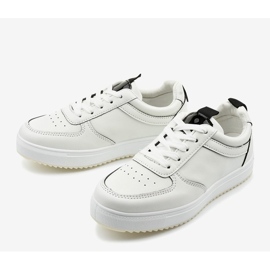Hvide sneakers med sorte indsatser KK-203 2