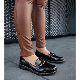 Sorte patent loafers med spænde 1