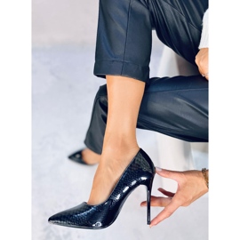 Pumps på en Lone Black stilethæl sort 1