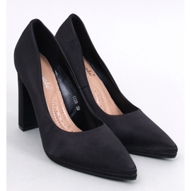 Olivv Sorte satin pumps med brede hæle 1