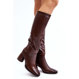 Knæhøje kvinders støvler med slangemønster, brun Ceriona 1
