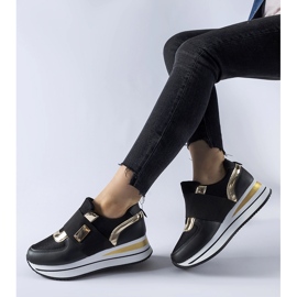 Sorte slip-on sneakers med Sages platform 1