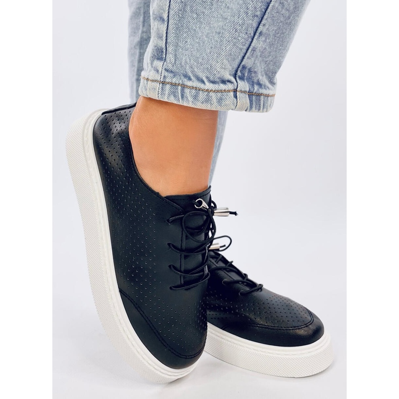 Zinder Black openwork sneakers sort 2