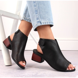 Læderkomfortable højhælede sandaler til kvinder med velcro Remonte R8770-01 sort 2