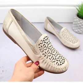 Komfortable sko i læder, gennembrudte mokkasiner til kvinder, beige Rieker L6350-60 11