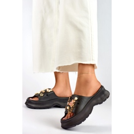 Kvinders sorte gummiflip-flops med dekorationer 2