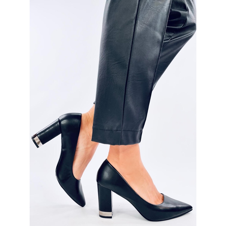 Tarai Sort højhælede pumps 2