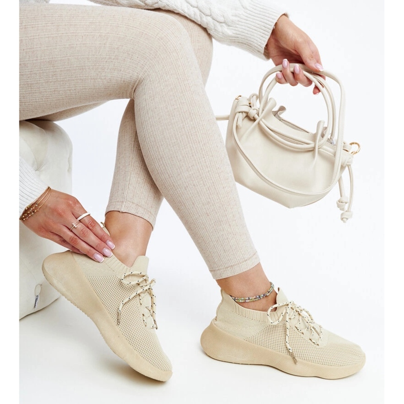 Beige Roshni sportssneakers 1
