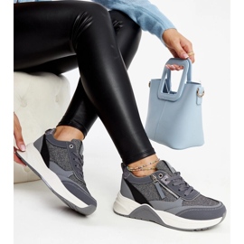 Grå skinnende sneakers på Makda platformen 1