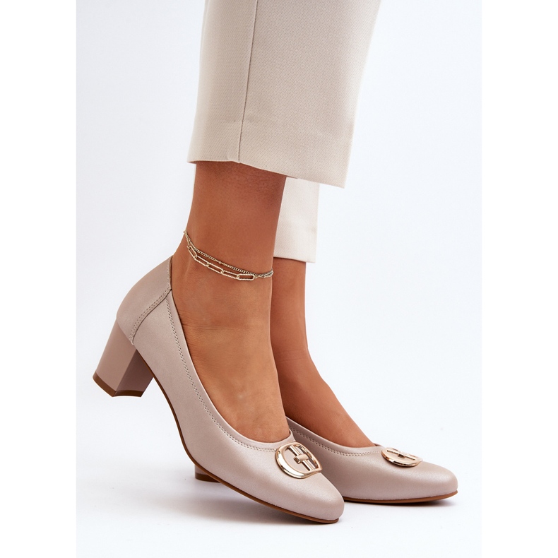 Vinceza Beige Aeliris lavhælede pumper med dekoration 2