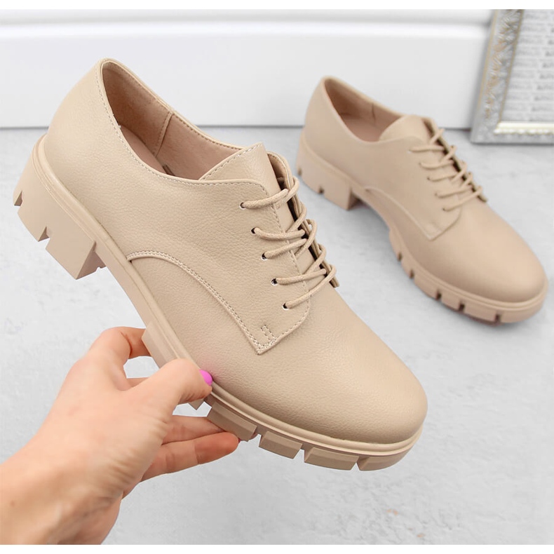 M. DASZYŃSKI Beige oxfordsko til kvinder M.Daszyński MR23119-5 1