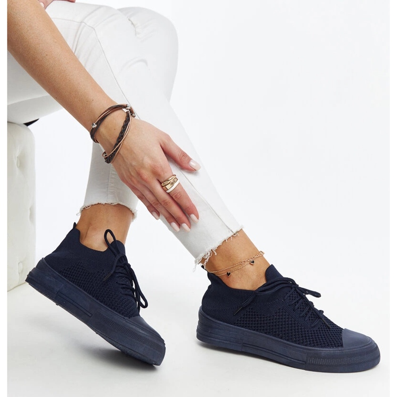 Marineblå letvægts sportssneakers fra Senaida 1