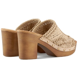 Beige blonde flip-flops til kvinder med træimiterende sål 1