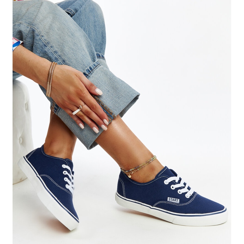 Marineblå klassiske Erla sneakers 1