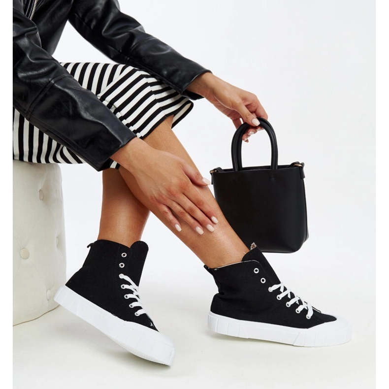 Vinka sorte high-top sneakers 1