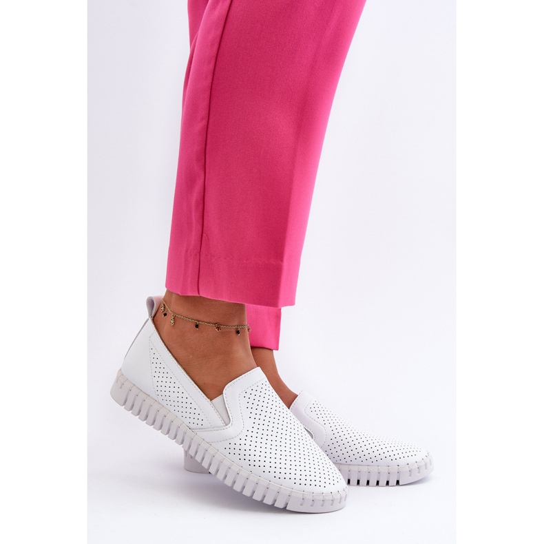 Vinceza Slip-on sko i gennembrudt læder til kvinder, hvid Theophia 2