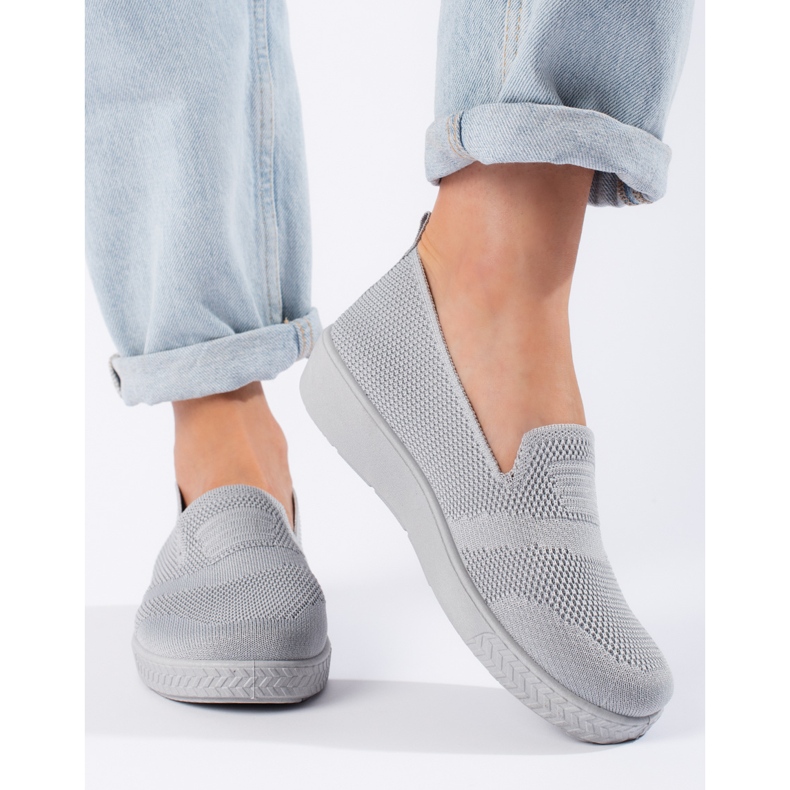 Grå slip-on sneakers 1