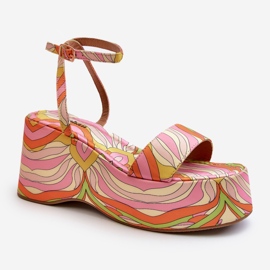 Mønstrede sandaler på en platform og kile Multicolor Wiandia flerfarvet 1