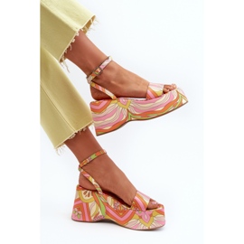 Mønstrede sandaler på en platform og kile Multicolor Wiandia flerfarvet 6