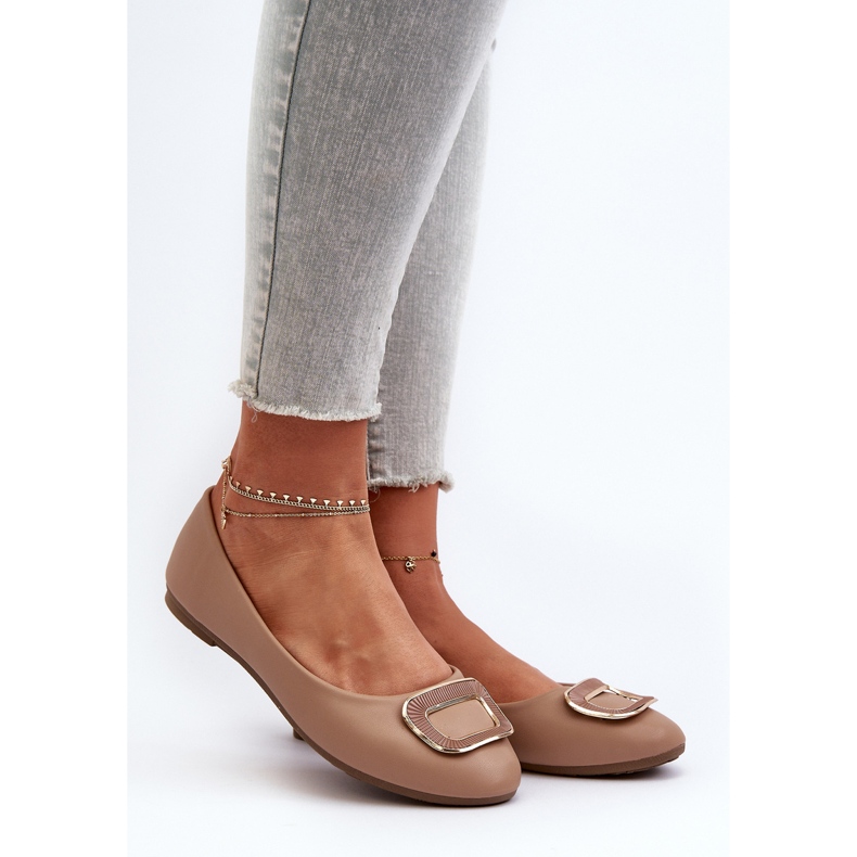 Øko-læder ballet lejligheder med dekoration, mørk beige Enicoria 2