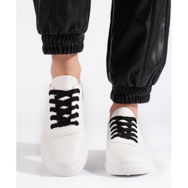 Hvide og sorte gennembrudte sneakers til kvinder 1