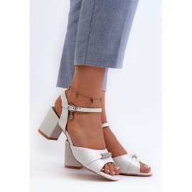 Vinceza Øko-lædersandaler til kvinder på høj hæl med sølv Narhi-dekorationer 2