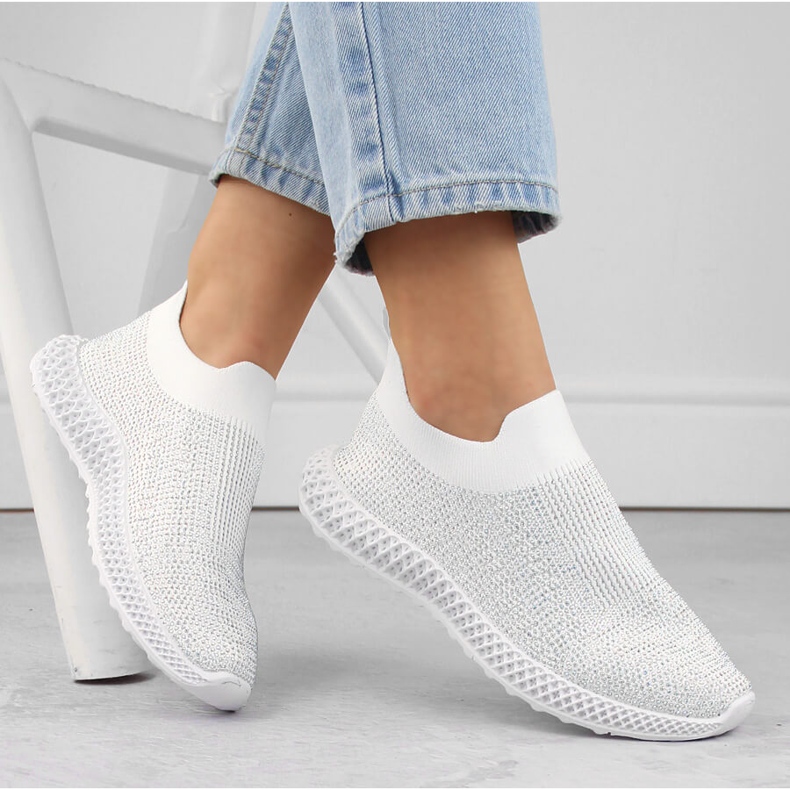S.Barski Slip-on sportssko til kvinder med zirkoner, hvid D&amp;A TW121 1