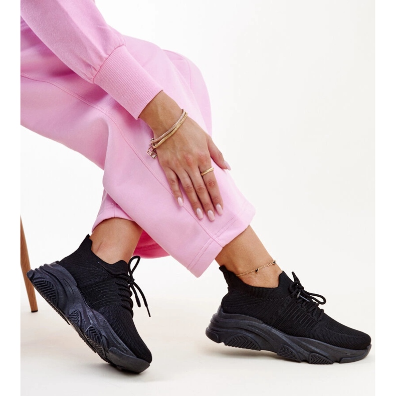Sorte sneakers med massiv Kassi-sål 1