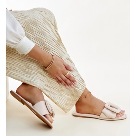 Beige flip-flops med Ganema-spænde 1