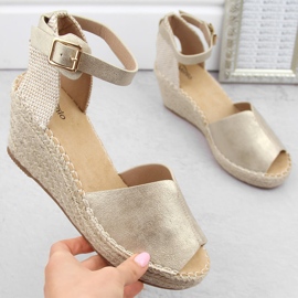 Damesandaler espadriller på guldkiler eVento gylden 2