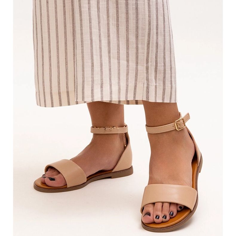 Evento Beige sandaler med lukket hæl fra Sema 1