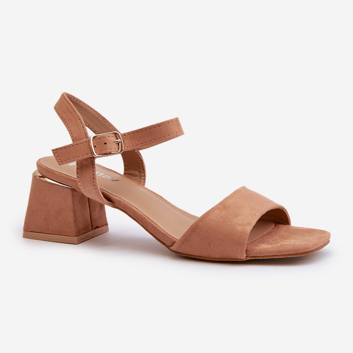 Damesandaler på en blok lavet af øko ruskind Camel Leisha beige 1