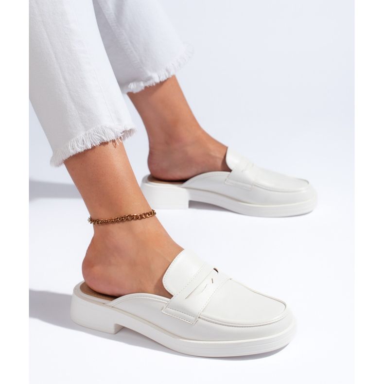 Hvide lukkede flip-flops til kvinder 1